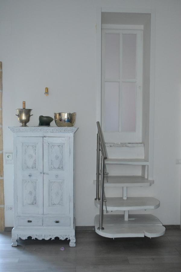 B&B Charming House Σαλέρνο Εξωτερικό φωτογραφία