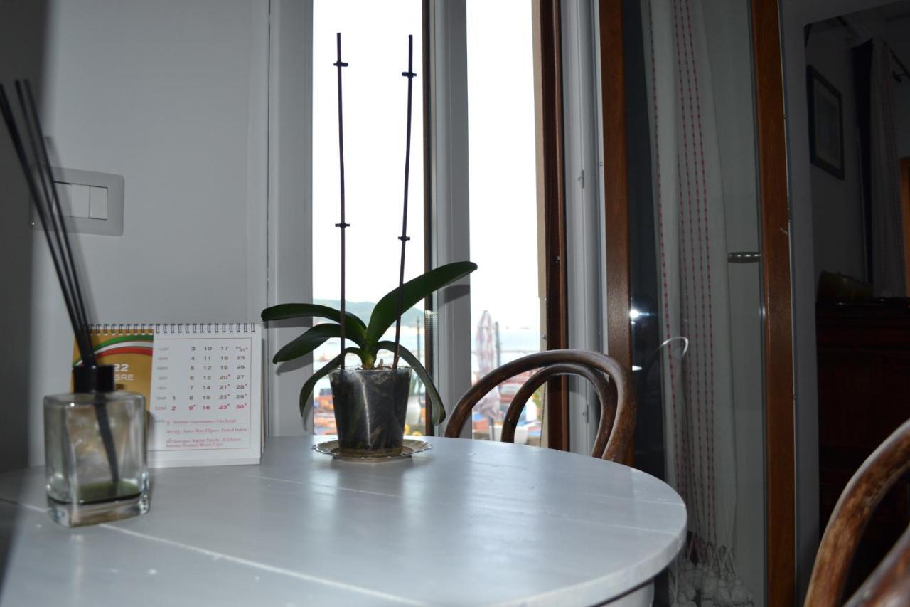 B&B Charming House Σαλέρνο Εξωτερικό φωτογραφία