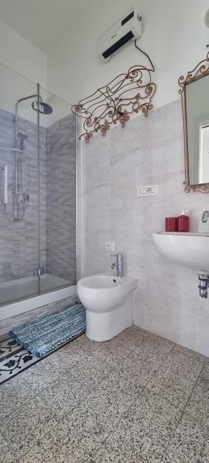 B&B Charming House Σαλέρνο Εξωτερικό φωτογραφία
