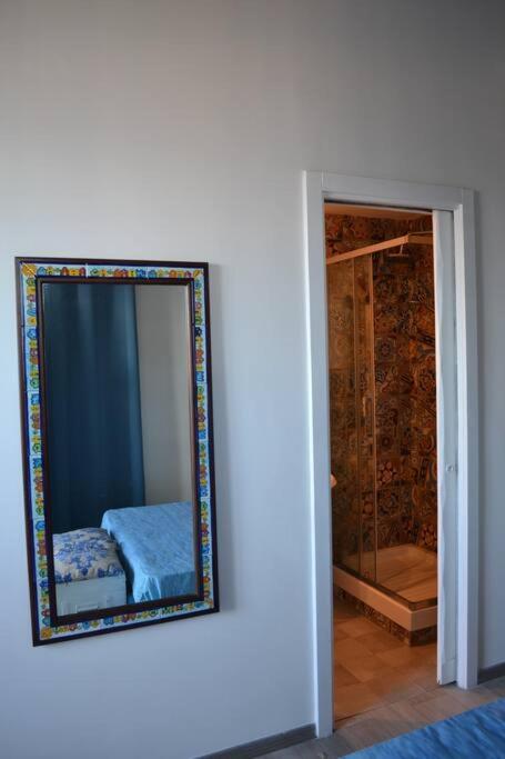 B&B Charming House Σαλέρνο Εξωτερικό φωτογραφία