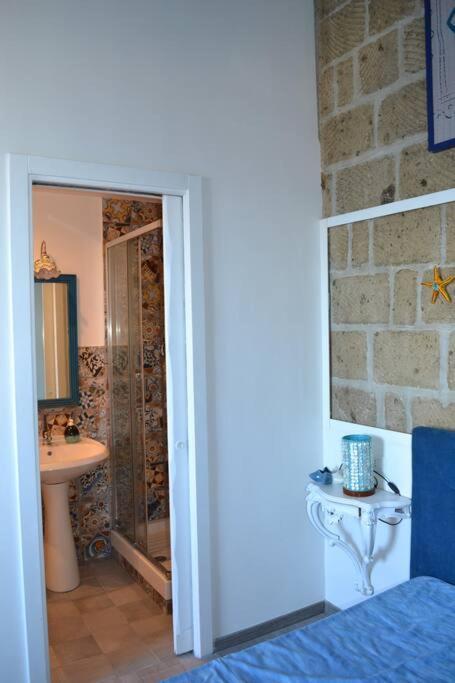 B&B Charming House Σαλέρνο Εξωτερικό φωτογραφία