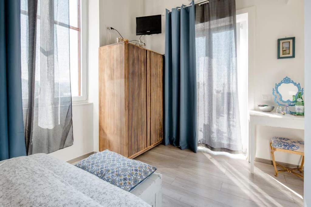 B&B Charming House Σαλέρνο Εξωτερικό φωτογραφία