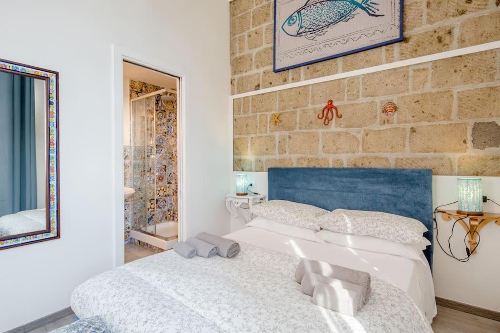 B&B Charming House Σαλέρνο Εξωτερικό φωτογραφία