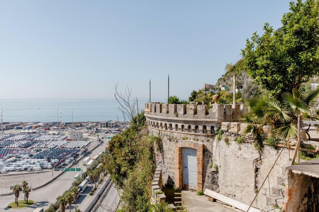 B&B Charming House Σαλέρνο Εξωτερικό φωτογραφία