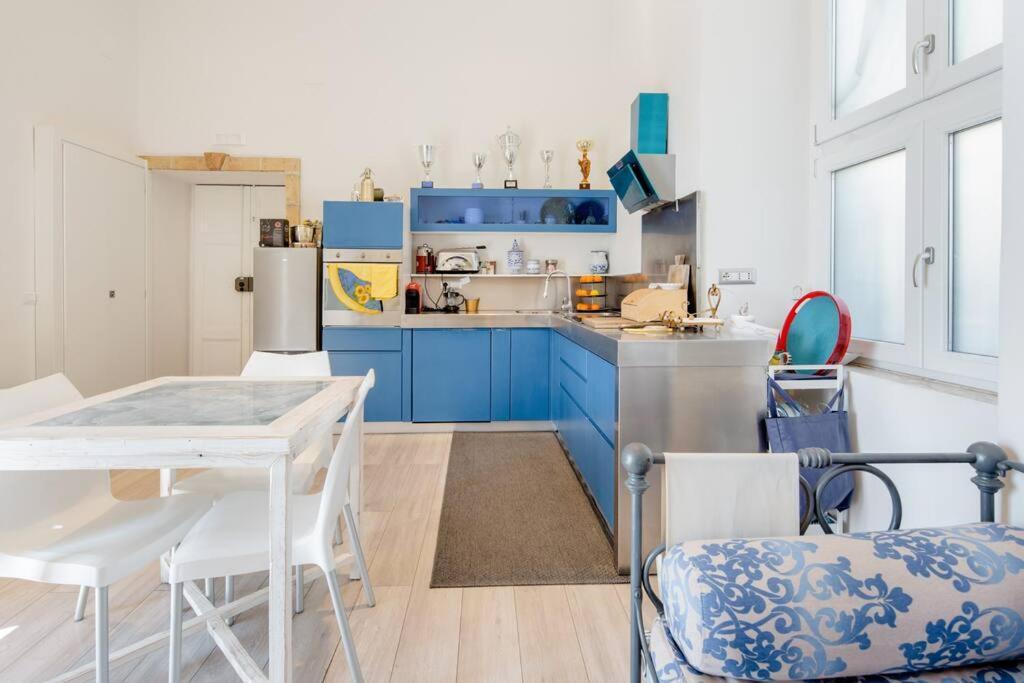 B&B Charming House Σαλέρνο Εξωτερικό φωτογραφία